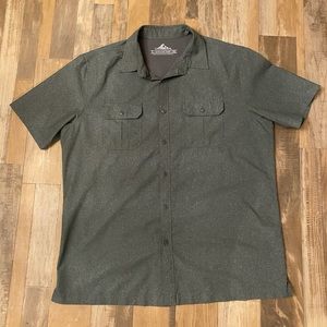 Men’s L Croft & Barrow Button Down Tee